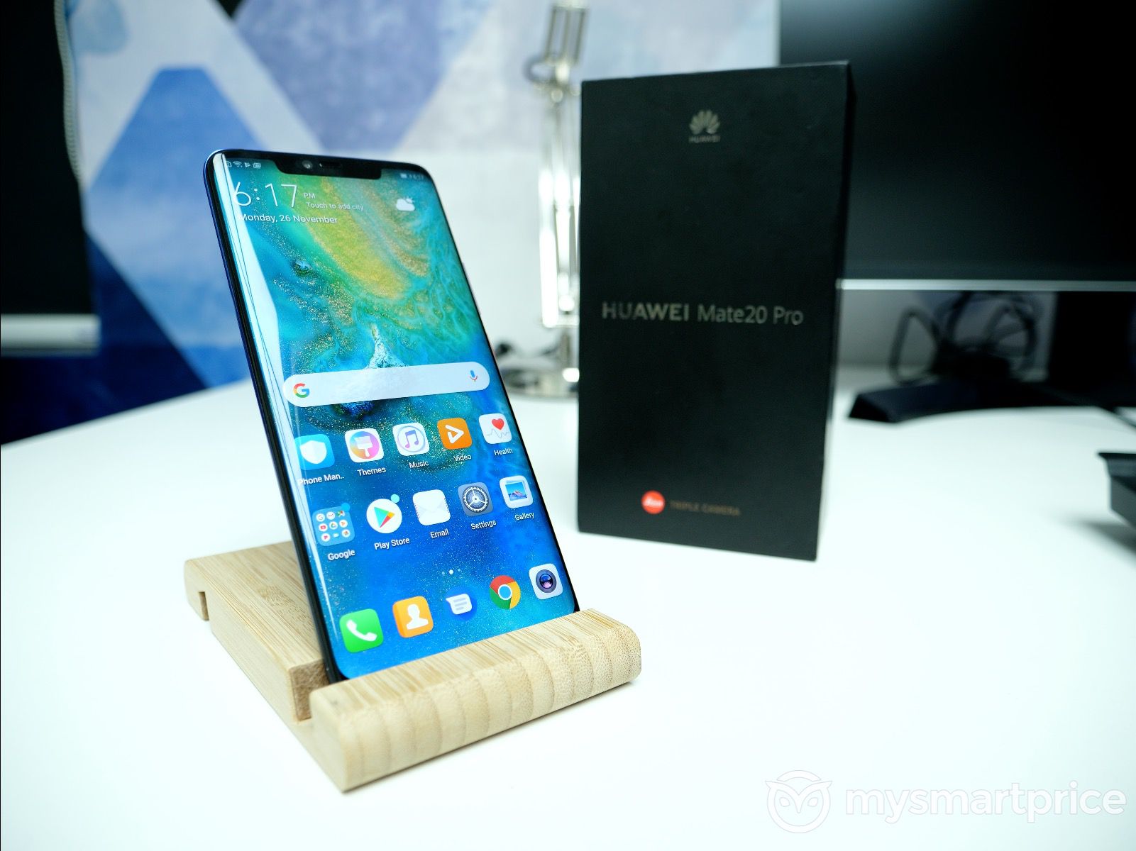 Huawei Mate 20 Pro: First Impressions, Unboxing Video - MySmartPrice